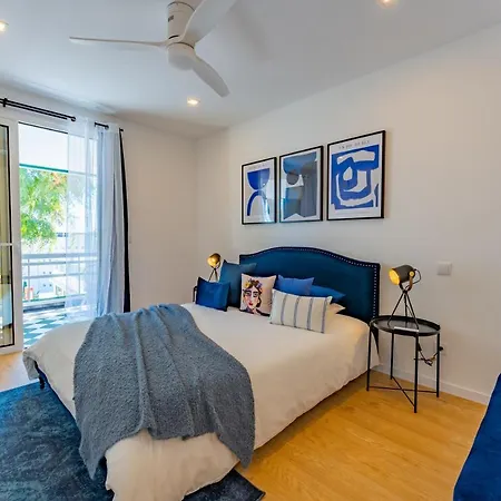 Apartmán Flh Spacious With Balcony