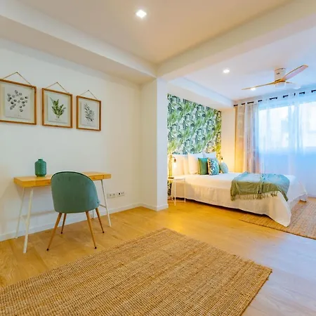 Flh Spacious With Balcony *