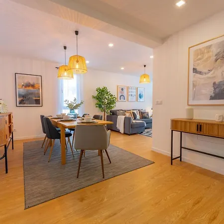 Flh Spacious With Balcony 푼샬