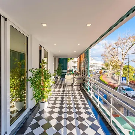 Flh Spacious With Balcony * فونشال