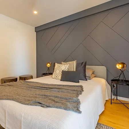 Flh Spacious With Balcony فونشال