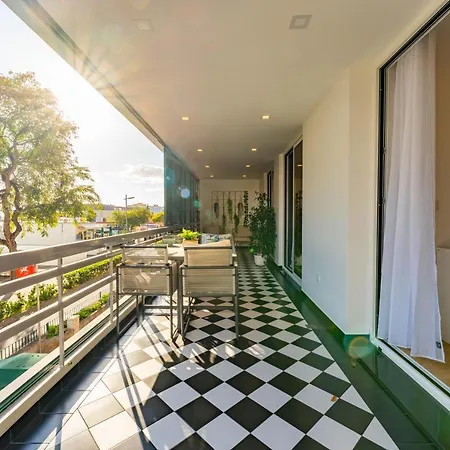 Flh Spacious With Balcony 아파트 푼샬