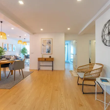 Flh Spacious With Balcony